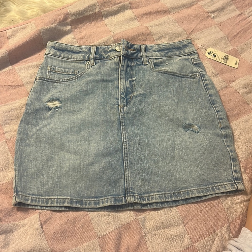 Never worn garage Jean skirt small